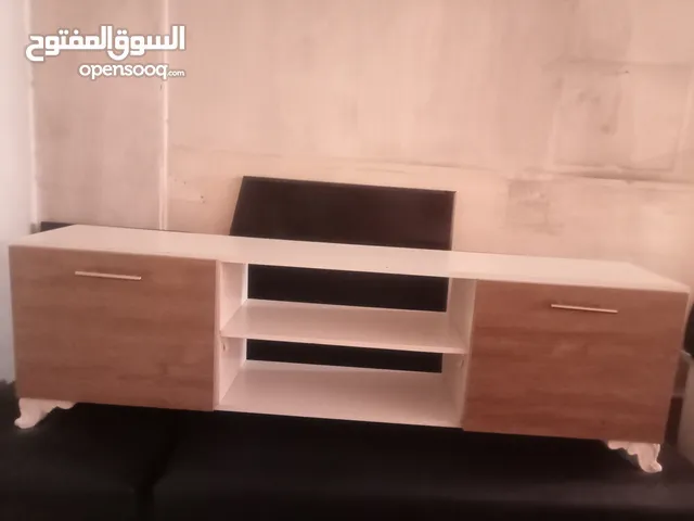 طاولة شاشه خشب للبيع