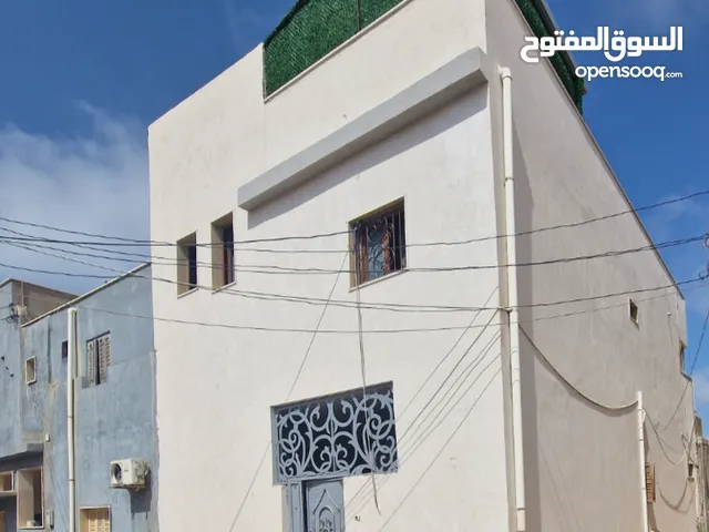 220 m2 5 Bedrooms Townhouse for Sale in Tripoli Tajura