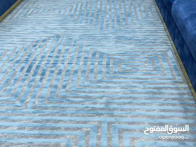 سجاد 2 قطعة بحالة ممتازة