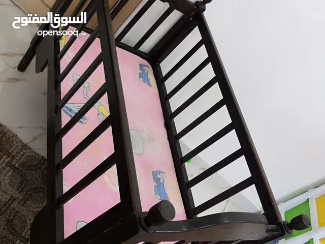 تخت بيبي بحالة جيدة الصلاة عالنبي