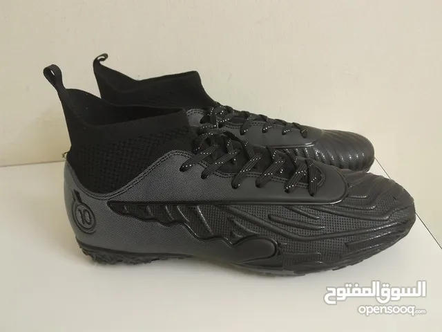 41.5 Sport Shoes in Muharraq