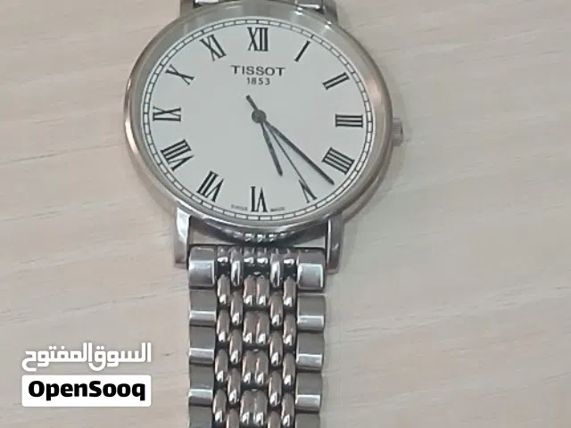 الماركة:تيسو (Tissot) تعد هذه الساعة واحدة من اشهر الساعات هي ساعة مستعملة لمدة شهرين بس نظيفة كثير.