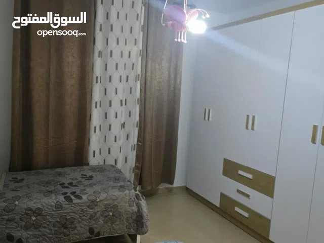 شقة في الطيرة 250 للايجار عند دوار نبيل عمرو و وفيلا نبيل عمرو