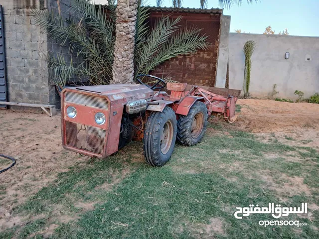 جرار ايبرو محرك لامبرقيني عيب لا
