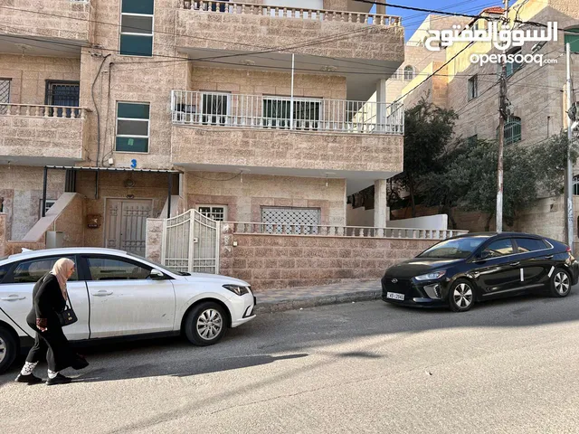129 m2 3 Bedrooms Apartments for Sale in Zarqa Jabal Tareq