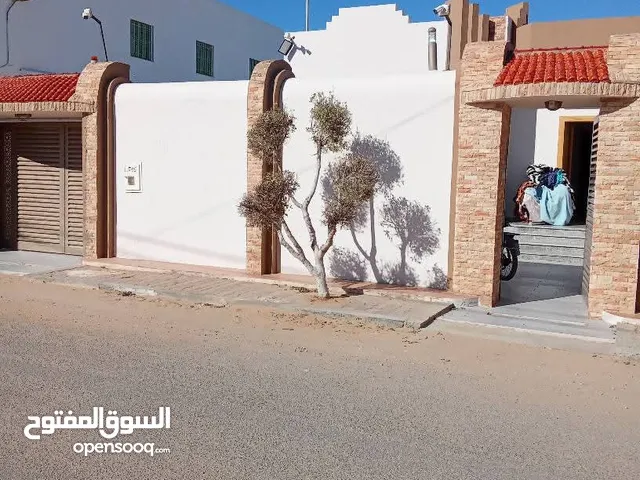 400 m2 More than 6 bedrooms Townhouse for Sale in Sfax Other