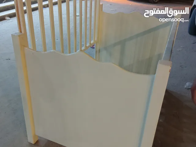سرير اطفال ربي يبارك نظيف