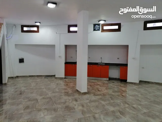 225 m2 4 Bedrooms Apartments for Rent in Tripoli Tajura