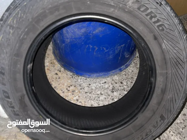 للبيع تواير نظاف مقاس 215/70/16 موديل 2020