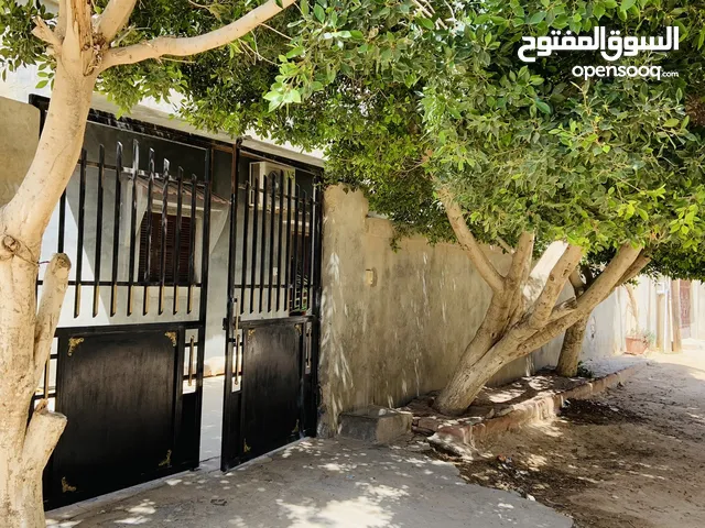 160 m2 2 Bedrooms Townhouse for Sale in Tripoli Al-Shok Rd
