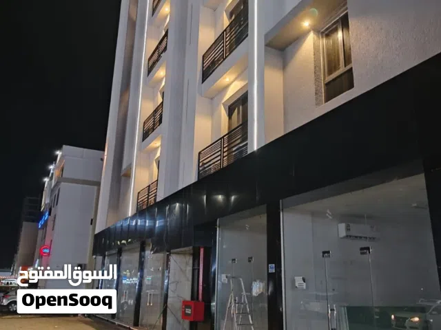 للإيجار محلات تجارية جديدة بموقع استراتيجي مميز في المعبيلة الجنوبية شارع النور
