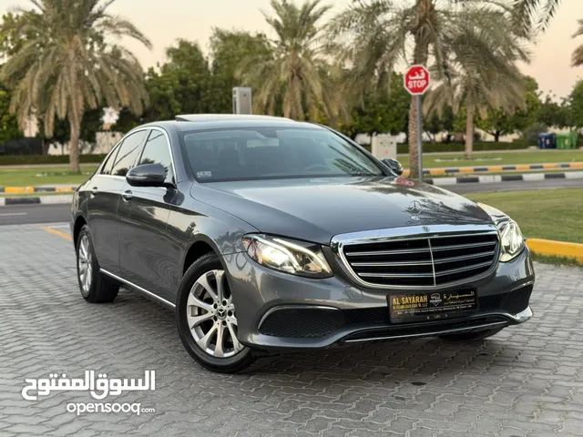 MERCEDES - Benz - E300 - 2019 very good condition one year warranty