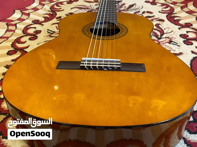 Yamaha C40 Original Classical Guitar – Excellent Condition + Capo + Extra Strings and New Cover