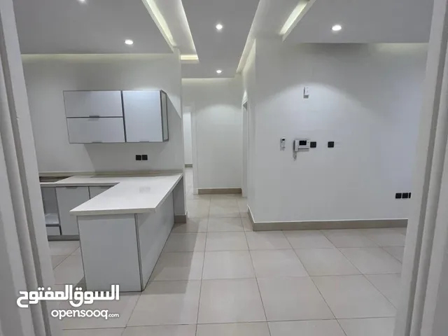 175 m2 3 Bedrooms Apartments for Rent in Al Riyadh Al Qirawan