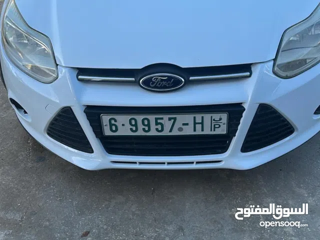 فورد فوكس 2013  بحالة ممتازة  ماتور جديد  والله يبارك لصاحب النصيب وسعر خاص على الكاش