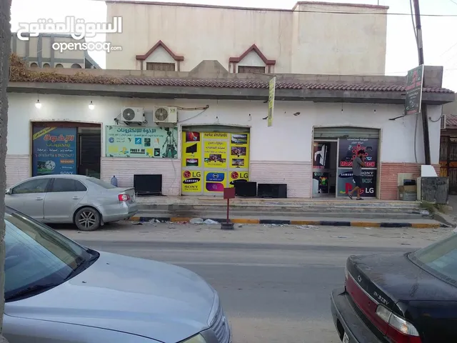 1000 m2 More than 6 bedrooms Townhouse for Sale in Tripoli Abu Sittah