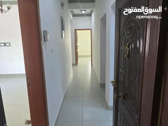 120 m2 2 Bedrooms Apartments for Rent in Muscat Ghubrah