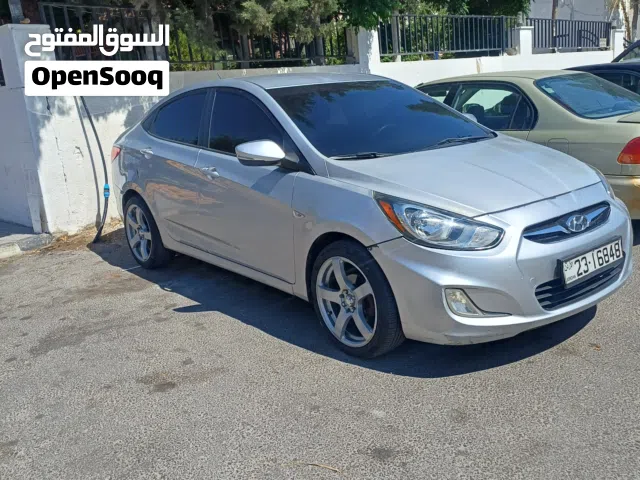 2011 هيونداي اكسنت Limited