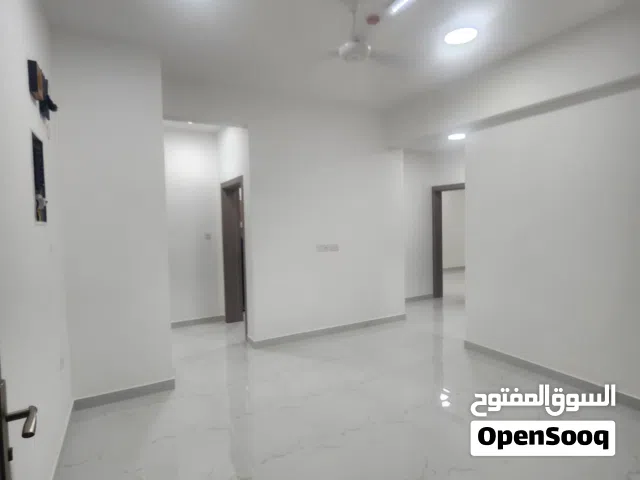 شقة جديدة جمب كلية الاسنان  - المعبيلة الجنوبية