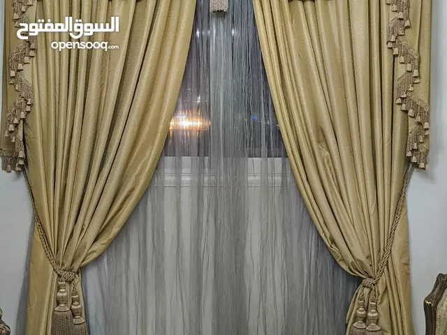 4 ستائر بلتكانة وتقيل وخفيف