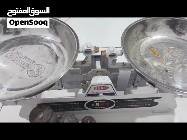 ميزان كبان وسماعة مخضر جديدات استعمال قليل جدا ما يأثر ونضيفات سماعه جديده وشغاله و واضحة