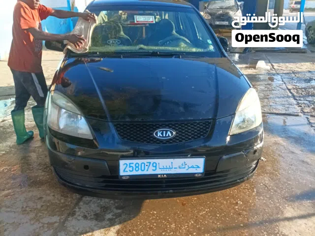 2007 كيا ريو Standard