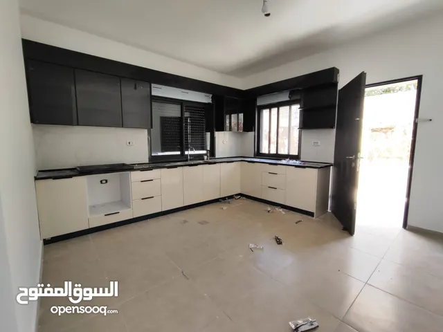 140 m2 2 Bedrooms Apartments for Rent in Ramallah and Al-Bireh Surda