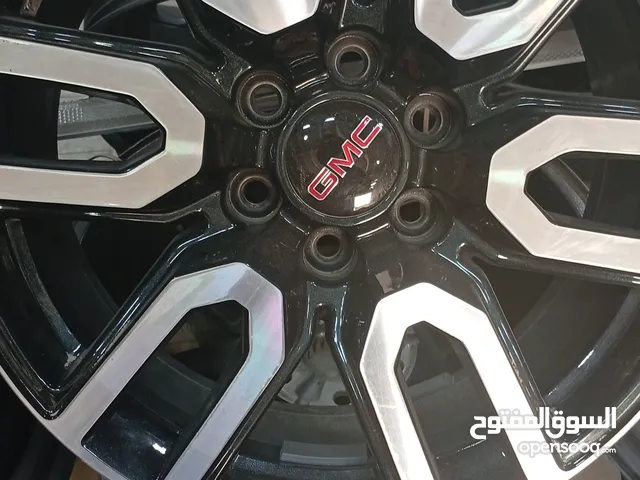 يوجد جميع رنقات الاصلي لجميع سيارات يوجد تأمين قطع غيار سيارات مع توصيل إلى جميع مناطق الكويت