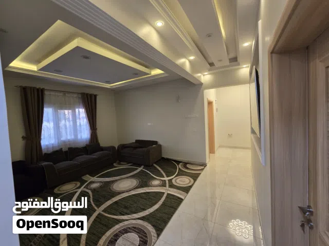 شقة فاخرة جدا للايجار في مرتفعات العامرات الاولى