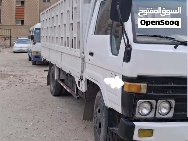 تويوتا هاف لوري