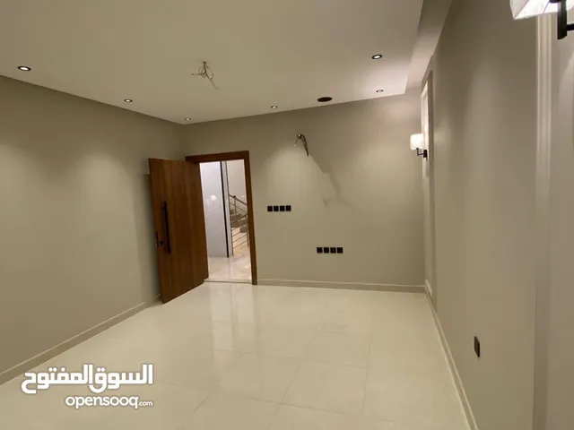145 m2 3 Bedrooms Apartments for Rent in Al Riyadh Al Yarmuk