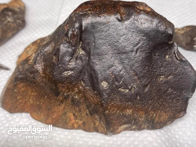 Jabal Kamel Hadidi meteorites, Tripoli, Libya, weight: one kilogram and 200 gram