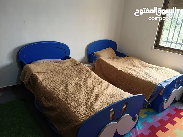 سرير عدد 2 للأطفال