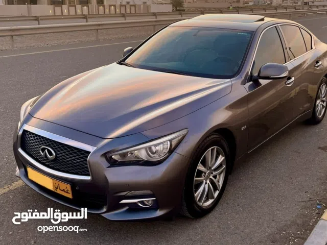 2014 إنفينيتي Q50 Luxe