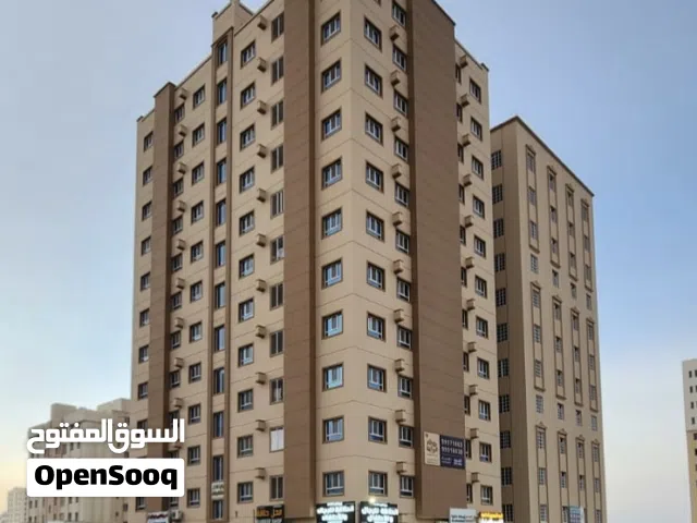 للإيجار محلات في المعبيلة الجنوبيه بالقرب من شارع النزهه ومسقط مول