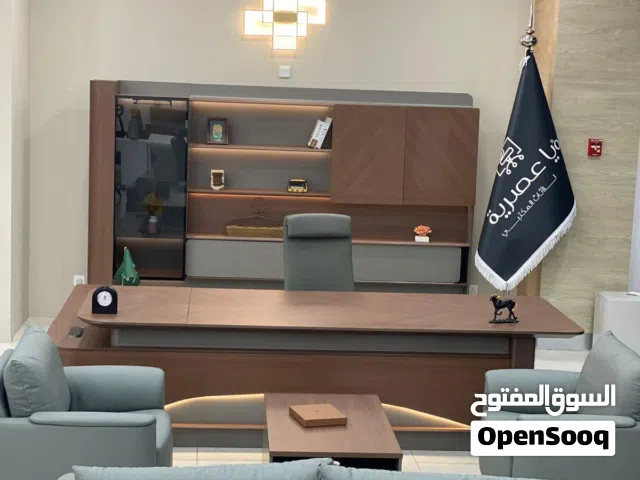 أثاث مكتبي متكامل