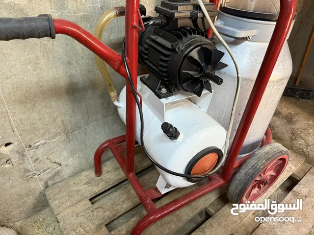 حلابة تركية شبه وكالة حلابة ابقار موجودة معها تحويلة غنم التواصل واتس اب