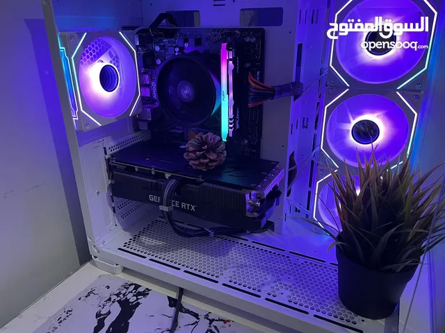 Gaming pc 32gb ram rtx 3070 with keyboard and mousepad