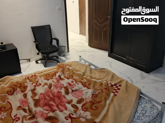 استوديو مفروش للايجار في الارسال مقابل مفروشات الرونق وشركة النزيه للادوات الصحيه شارع بيرزيت القديم