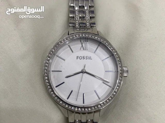 ساعة FOSSIL نسائية بسعر جدا ممتاز