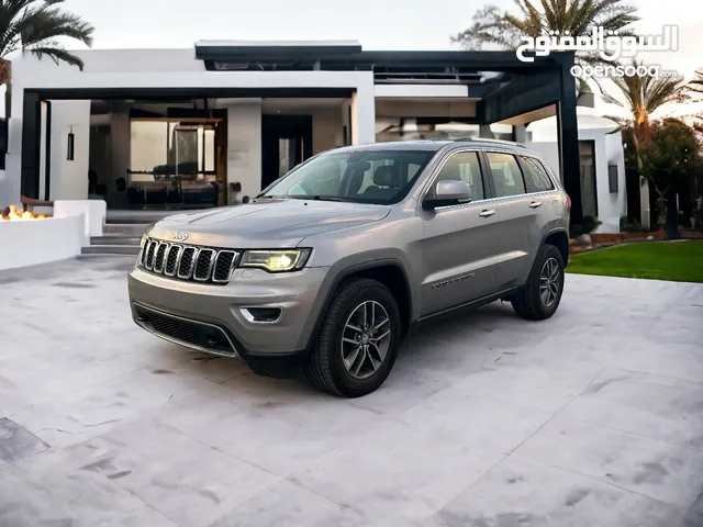 AED1,270 PM  JEEP GRAND CHEROKEE 2017 LIMITED 4X4  FSH  GCC SPECS  FIRST OWNER
