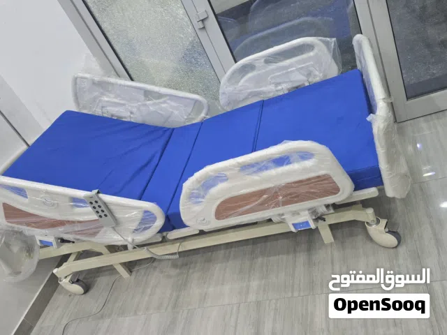 سرير طبي كهربائي