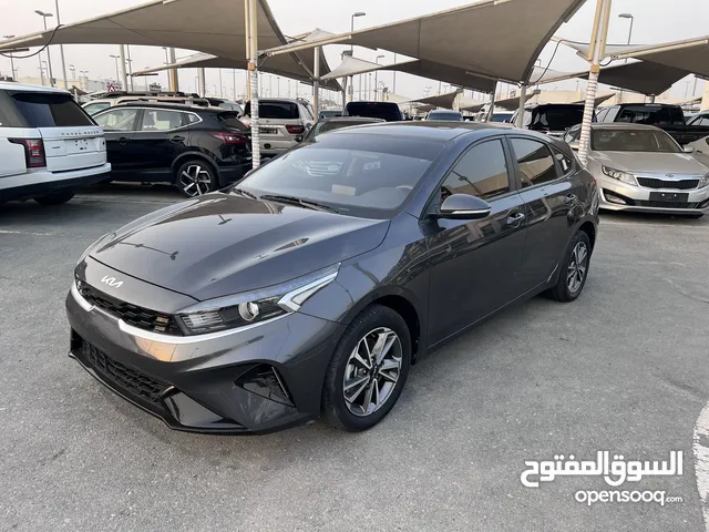 KIA CERATO HATCHBACK 2022 MODEL GCC V4 1.6L FULL OPINION WITH SUNROOF FREE ACCIDENT ORIGINAL PAINT