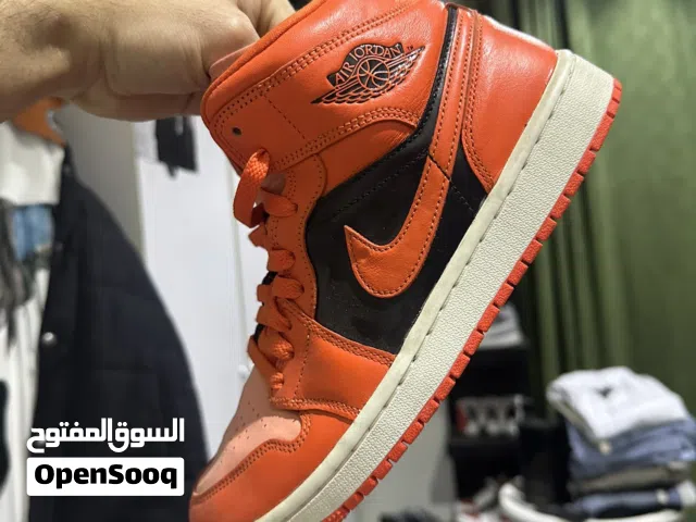 جوردان لون اورنج مقاس 40.5