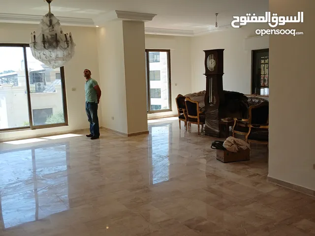 شقة فارغة للايجار - طابقية - 4 نوم - دابوق