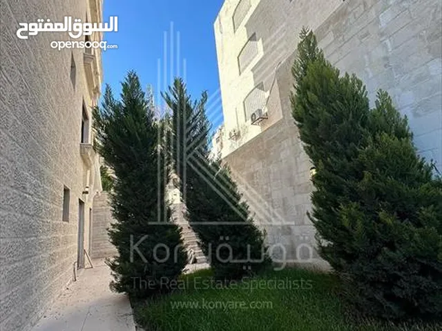 222m2 3 Bedrooms Apartments for Sale in Amman Deir Ghbar
