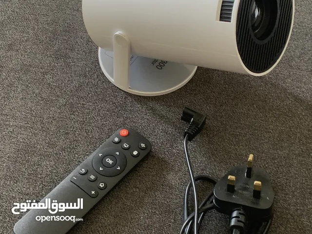 High quality HD Wifi projector Transform any room into a theatre and enjoy your popcorns