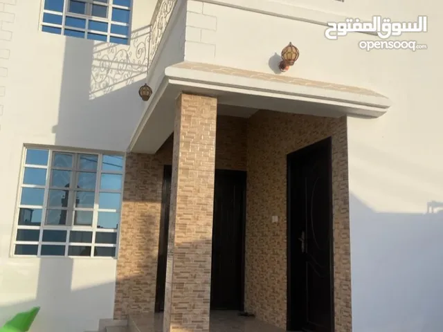 300 m2 More than 6 bedrooms Villa for Rent in Muscat Al Maabilah