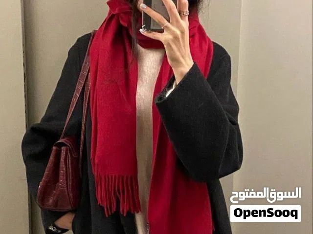 يلا وينهم عشاق الترند الخبصتوني عليه توفر السكارف الأحمر والماروني  الصوف الاصلي يمنا وبس