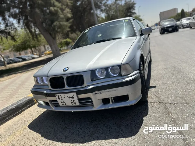 BMW 323  گوومباااگت